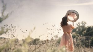 Louise hay e la tecnica dello specchio Pamela Bravi Life coach lodi